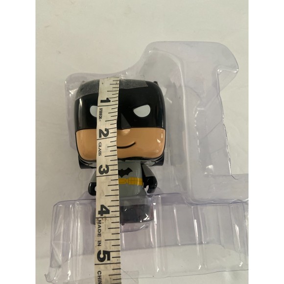 Batman Lock N' Roll 2 in 1 Hybrid Figure to Vehicle - Picture 2 of 6